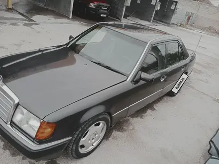 Mercedes-Benz E 230 1991 года за 1 100 000 тг. в Шымкент – фото 9