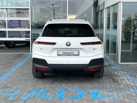 BMW iX 2021 года за 22 900 000 тг. в Алматы – фото 6