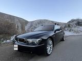 BMW 745 2003 годаүшін4 400 000 тг. в Алматы