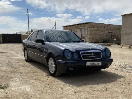 Mercedes-Benz E 320 1998 года за 3 200 000 тг. в Жанаозен – фото 5