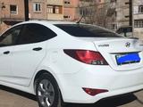 Hyundai Solaris 2015 года за 3 900 000 тг. в Жезказган – фото 4