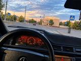 Mercedes-Benz E 230 1990 года за 900 000 тг. в Караганда