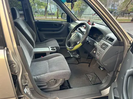 Honda CR-V 1997 года за 3 300 000 тг. в Алматы – фото 21