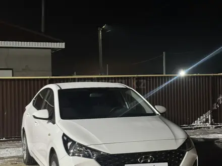 Hyundai Accent 2021 года за 7 800 000 тг. в Актобе – фото 10