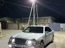 Mercedes-Benz E-Class, 2001