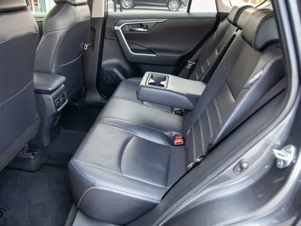 Toyota RAV4 2023 года за 17 900 000 тг. в Алматы – фото 11
