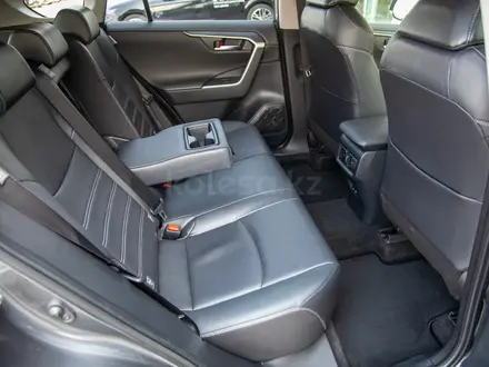 Toyota RAV4 2023 года за 17 900 000 тг. в Алматы – фото 16