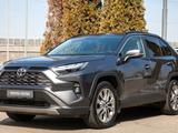 Toyota RAV4 2023 года за 17 900 000 тг. в Алматы – фото 2