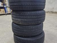 Комплект летних шин Yokohama 215/55 R17 за 60 000 тг. в Караганда