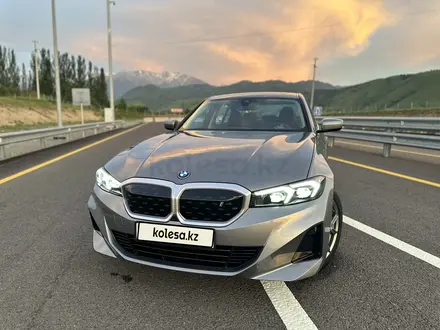 BMW 330 2023 года за 20 500 000 тг. в Алматы – фото 4