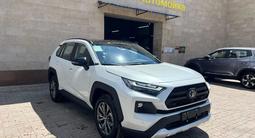 Toyota RAV4 2024 года за 17 799 999 тг. в Астана – фото 2