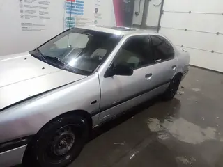 Nissan Primera, 1993