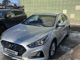 Hyundai Sonata 2019 годаүшін8 700 000 тг. в Астана – фото 2