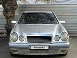 Mercedes-Benz E 230 1996 годаүшін2 900 000 тг. в Алматы