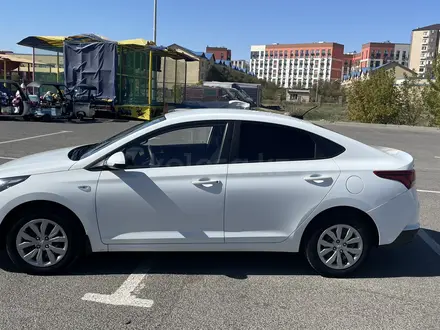 Hyundai Accent 2020 года за 9 500 000 тг. в Атырау – фото 4