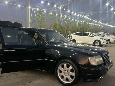 Mercedes-Benz E 230 1991 года за 1 500 000 тг. в Шымкент – фото 5