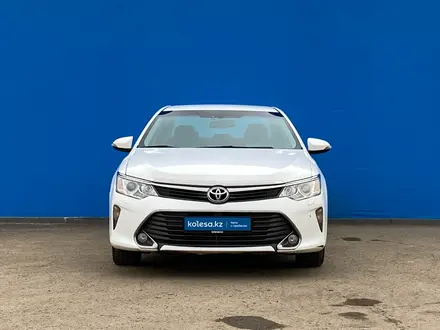 Toyota Camry 2015 года за 11 220 000 тг. в Алматы – фото 2