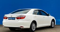 Toyota Camry 2015 года за 10 940 000 тг. в Алматы – фото 3