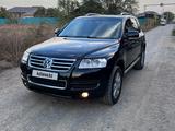 Volkswagen Touareg 2005 годаүшін5 700 000 тг. в Алматы