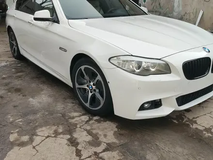 BMW 5 серия 2012 года за 12 000 000 тг. в Алматы – фото 26