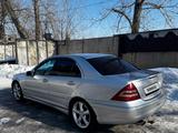 Mercedes-Benz C 230 2005 года за 4 500 000 тг. в Алматы – фото 3