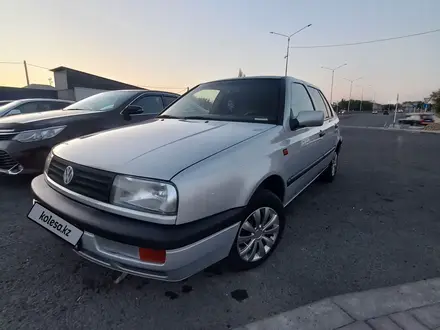 Volkswagen Vento 1993 года за 1 550 000 тг. в Шымкент – фото 13