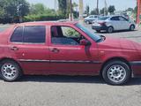 Volkswagen Vento 1992 года за 700 000 тг. в Тараз – фото 3
