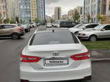 Toyota Camry 2022 годаfor14 700 000 тг. в Алматы – фото 4