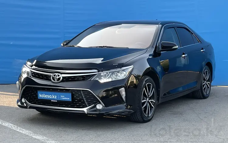 Toyota Camry 2017 года за 10 910 000 тг. в Алматы