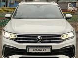 Volkswagen Tiguan 2021 года за 19 000 000 тг. в Шымкент