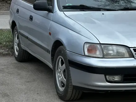 Toyota Carina E 1996 года за 1 620 000 тг. в Караганда