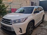 Toyota Highlander 2017 года за 11 700 000 тг. в Туркестан – фото 2