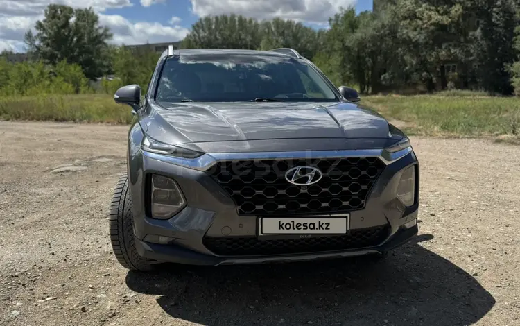 Hyundai Santa Fe 2019 года за 11 700 000 тг. в Астана