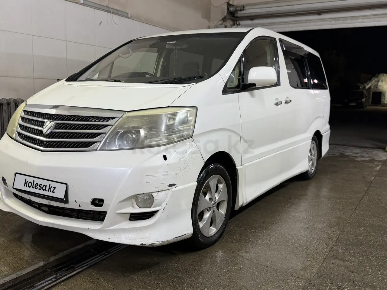 Toyota Alphard, 2008