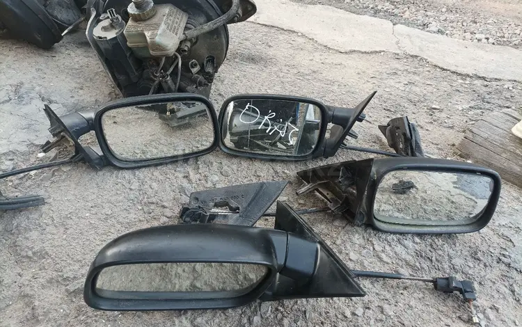 Зеркала на Фоллсваген пасат б 3 за 10 000 тг. в Алматы