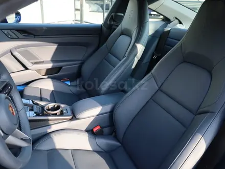 Porsche 911 Carrera 4S 2025 года за 144 000 000 тг. в Алматы – фото 9