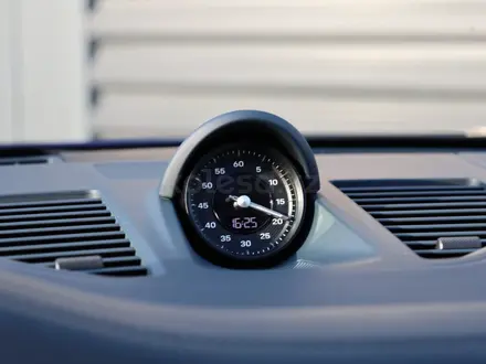 Porsche 911 Carrera 4S 2025 года за 144 000 000 тг. в Алматы – фото 14