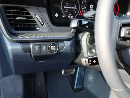Porsche 911 Carrera 4S 2025 года за 144 000 000 тг. в Алматы – фото 11