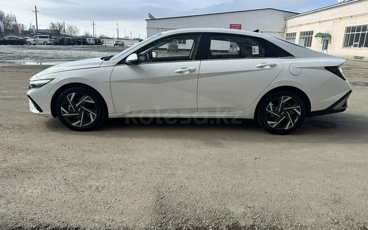 Hyundai Elantra 2023 года за 9 600 000 тг. в Актобе