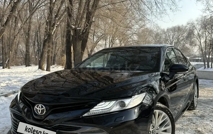 Toyota Camry 2019 года за 13 000 000 тг. в Алматы