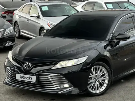 Toyota Camry 2019 года за 12 500 000 тг. в Шымкент – фото 2