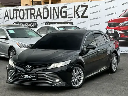 Toyota Camry 2019 года за 12 500 000 тг. в Шымкент