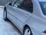 Mercedes-Benz C 200 2001 годаүшін2 150 000 тг. в Костанай – фото 5