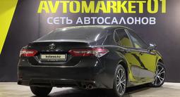 Toyota Camry 2018 года за 11 650 000 тг. в Астана – фото 5