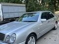 Mercedes-Benz E 240 1997 годаfor5 000 000 тг. в Тараз – фото 3