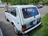 ВАЗ (Lada) Lada 2121 2000 года за 2 000 000 тг. в Усть-Каменогорск – фото 2