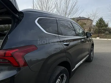 Hyundai Santa Fe 2022 года за 15 500 000 тг. в Уральск – фото 20