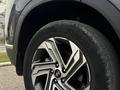 Hyundai Santa Fe 2022 года за 15 500 000 тг. в Уральск – фото 4