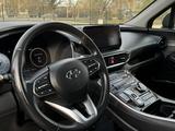 Hyundai Santa Fe 2022 года за 15 500 000 тг. в Уральск – фото 5