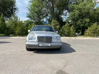 Mercedes-Benz E 280